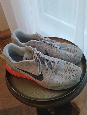 NIKE LunarGlide 8 Men's Grey Total Crimson - Size 13 - EXCELLENT Tread